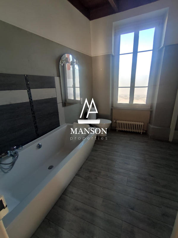 Maison ancienne - 139 m² - 8 pièces