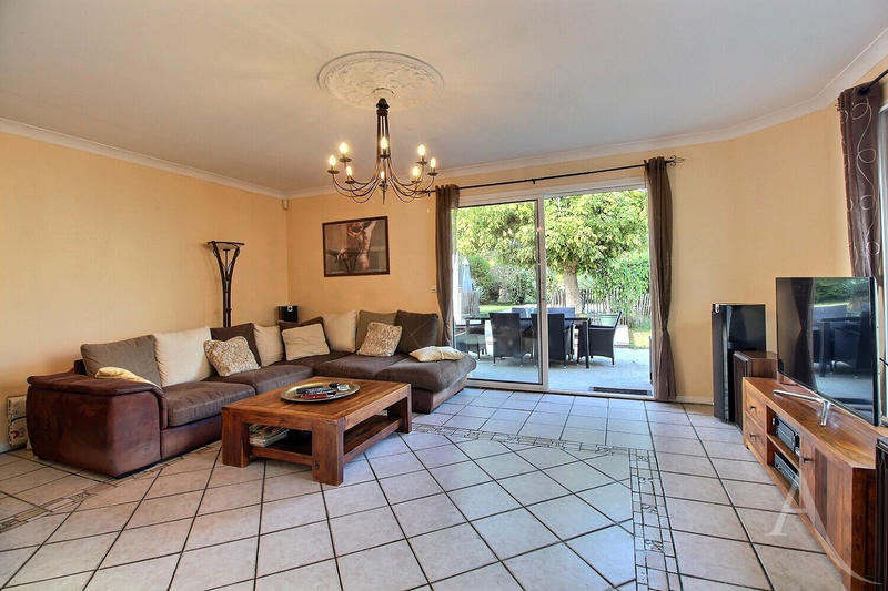 Maison - 150 m² - 4 pièces