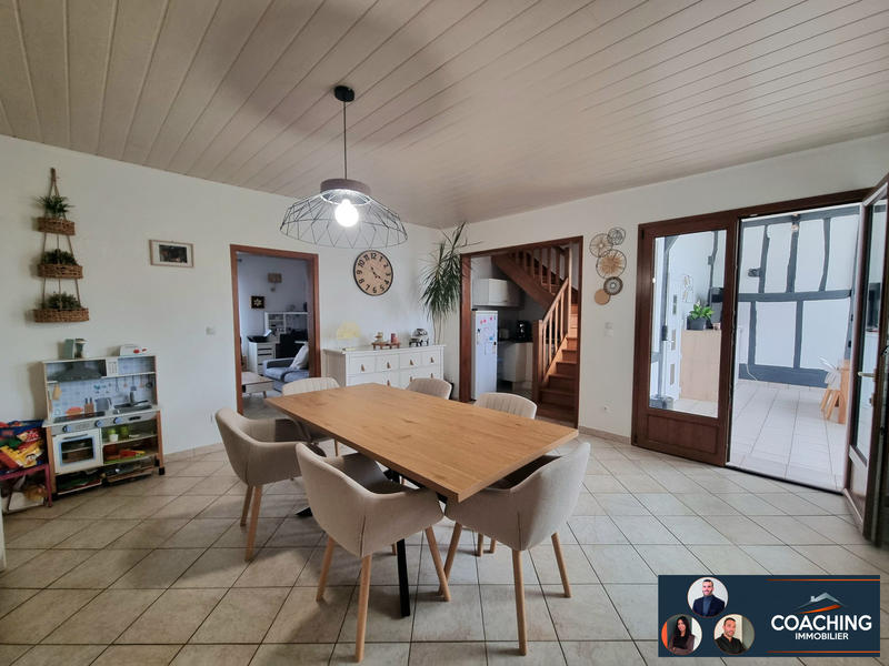 Maison - 187 m² - 9 pièces