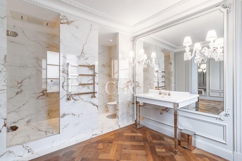 Appartement - 156 m² - 4 pièces