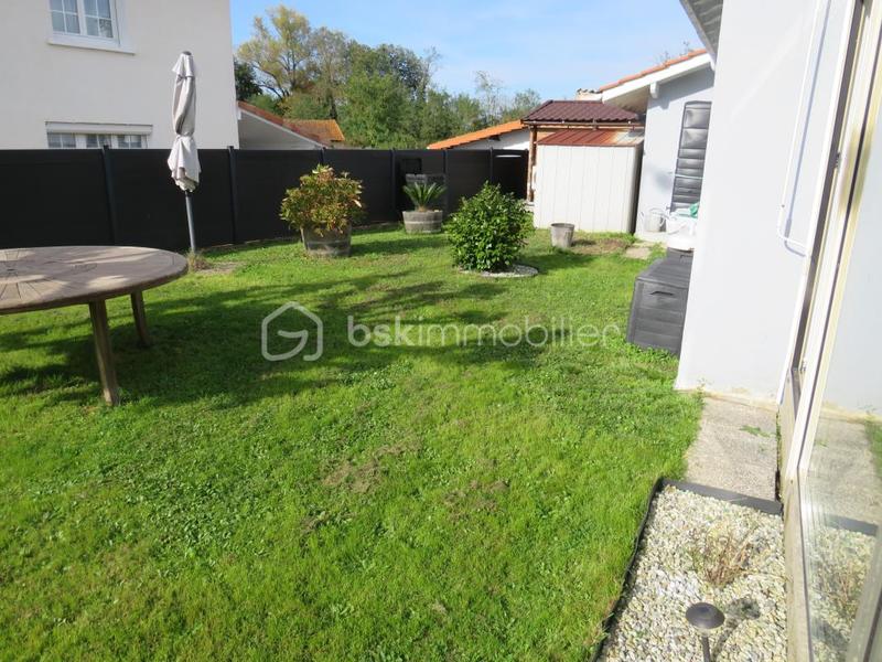 Maison traditionnelle - 90 m² - 4 pièces