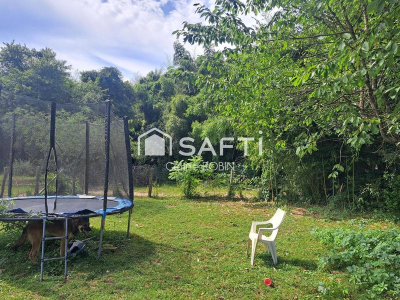 Maison - 220 m² - 9 pièces