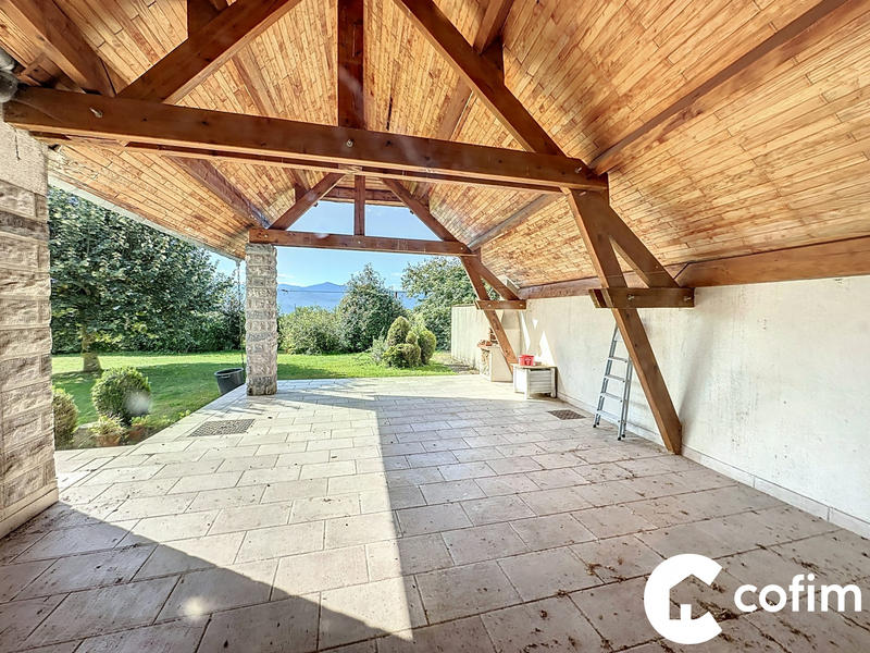 Maison - 260 m² - 7 pièces