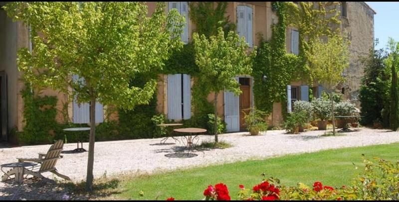 Maison - 1 000 m² - 20 pièces