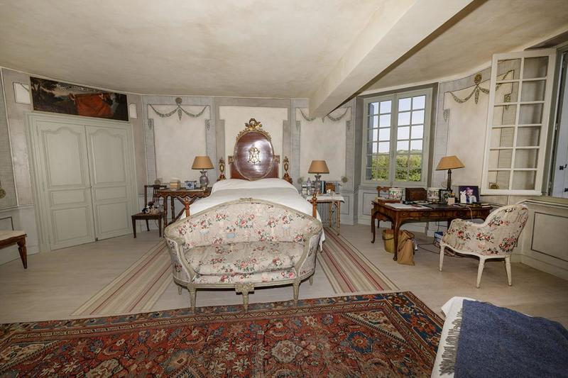 Château - 677 m² - 20 pièces