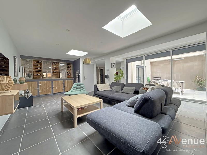 Appartement - 91 m² - 3 pièces