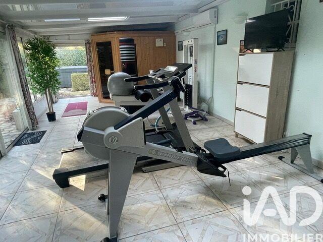 Maison - 762 m² - 17 pièces