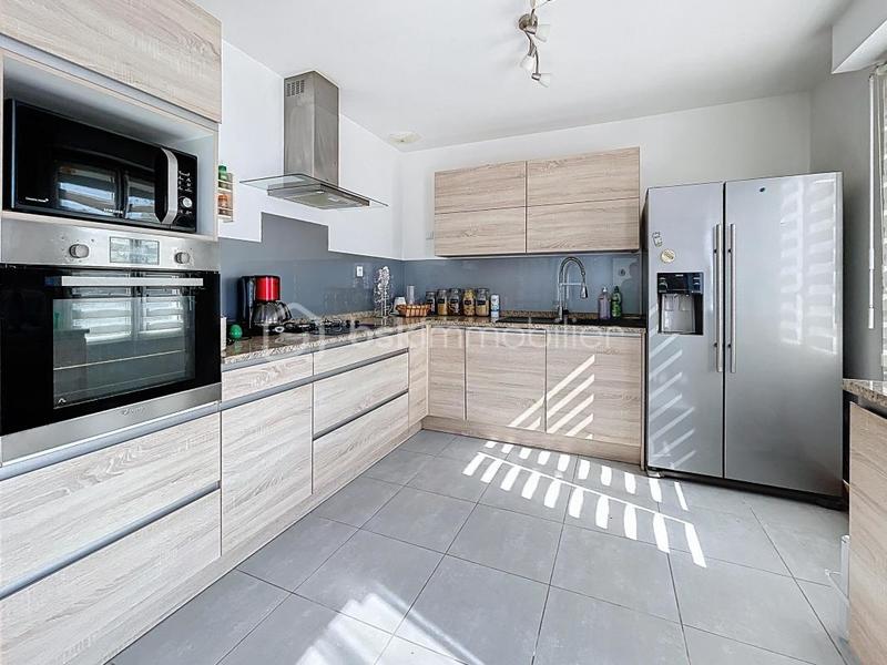 Maison traditionnelle - 112 m² - 5 pièces