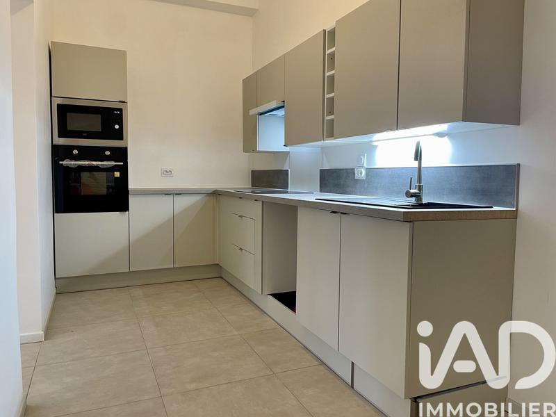 Maison - 237 m² - 10 pièces