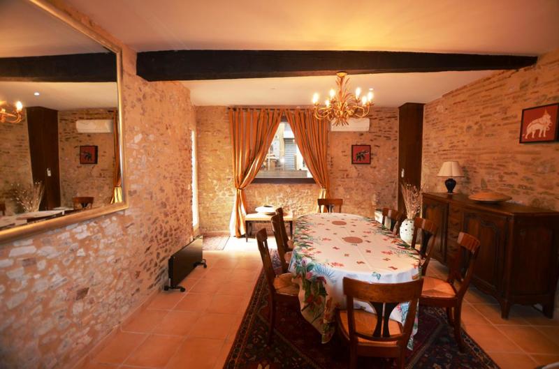 Maison chambre d'hôtes - 572 m² - 15 pièces