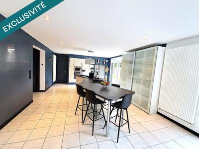 Maison - 225 m² - 7 pièces