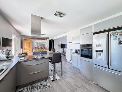 Maison - 127 m² - 6 pièces