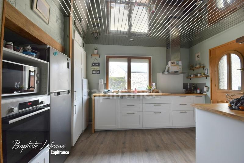 Maison - 203 m² - 8 pièces