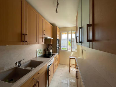 Appartement - 90 m² - 4 pièces