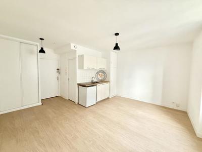 Studio - 24 m² - 1 pièce