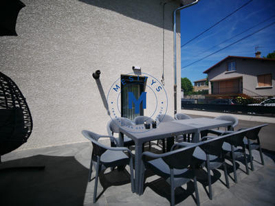 Maison - 140 m² - 8 pièces