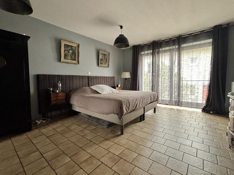 Grange - 185 m² - 7 pièces