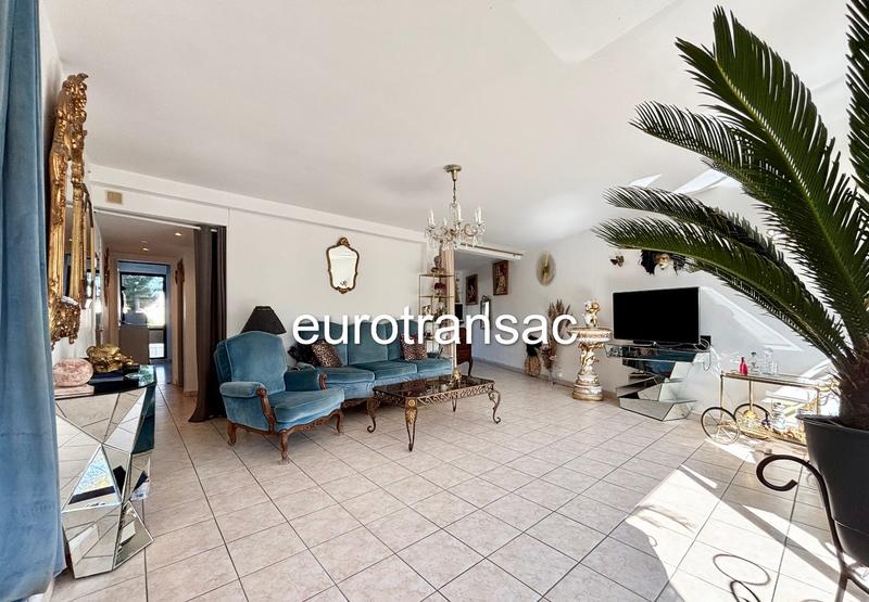 Appartement - 76 m² - 3 pièces