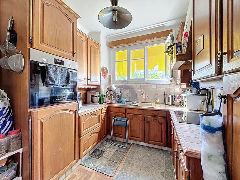 Maison - 216 m² - 8 pièces