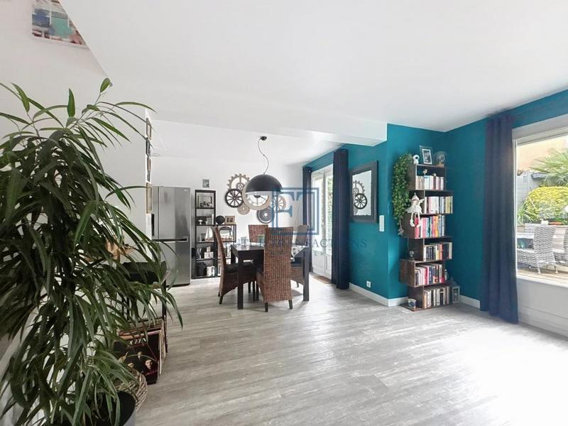 Maison - 111 m² - 5 pièces