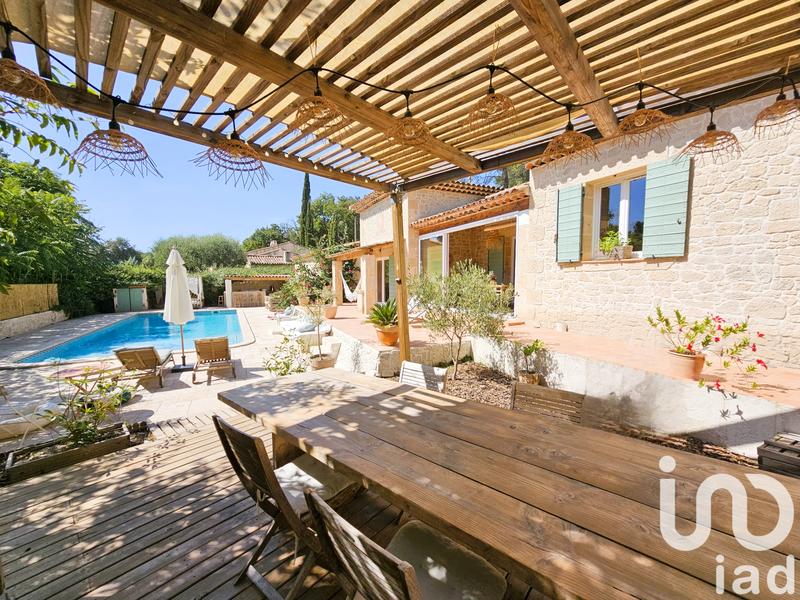 Maison - 186 m² - 7 pièces