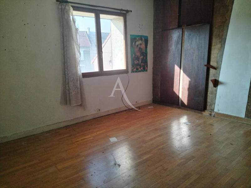 Maison - 245 m² - 5 pièces