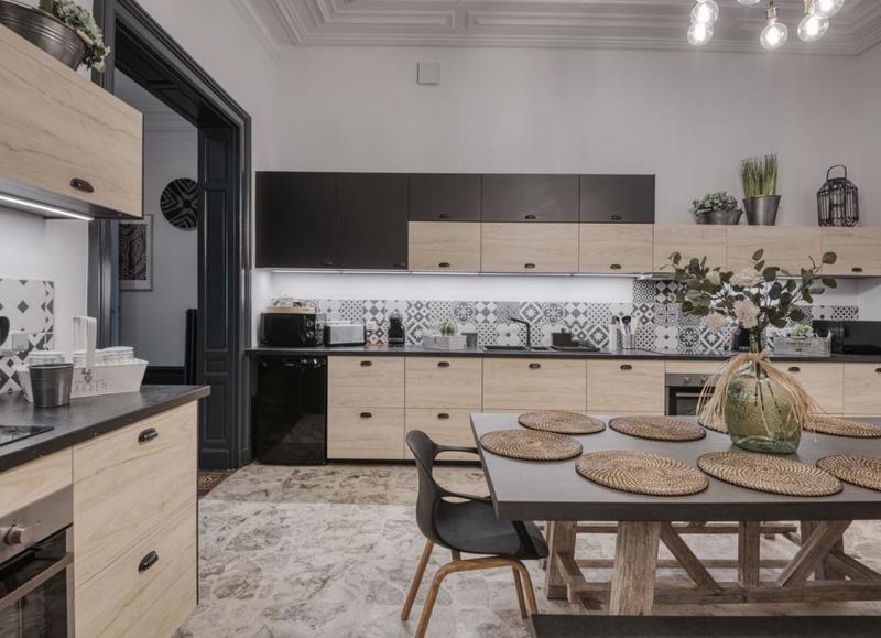 Maison - 251 m² - 12 pièces