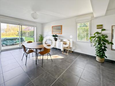 Maison - 104 m² - 4 pièces