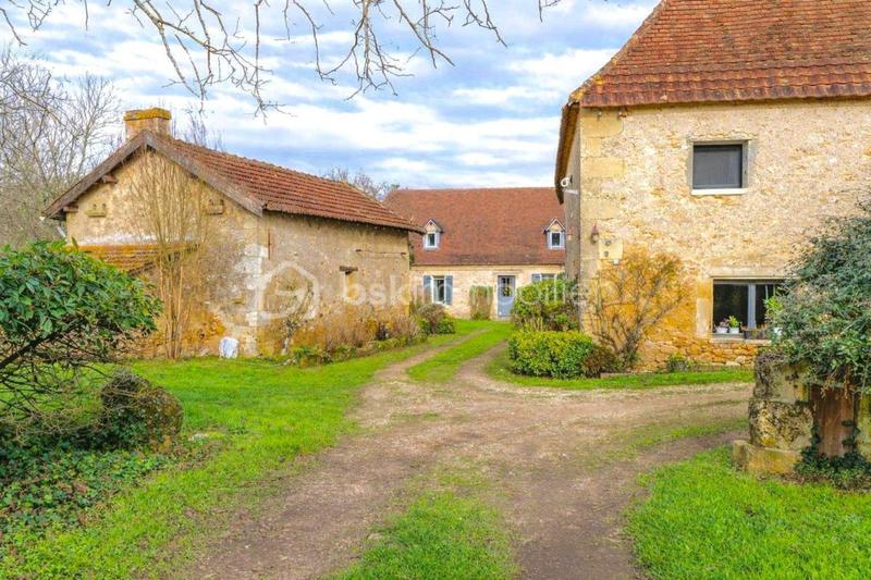 Maison en pierre - 215 m² - 10 pièces