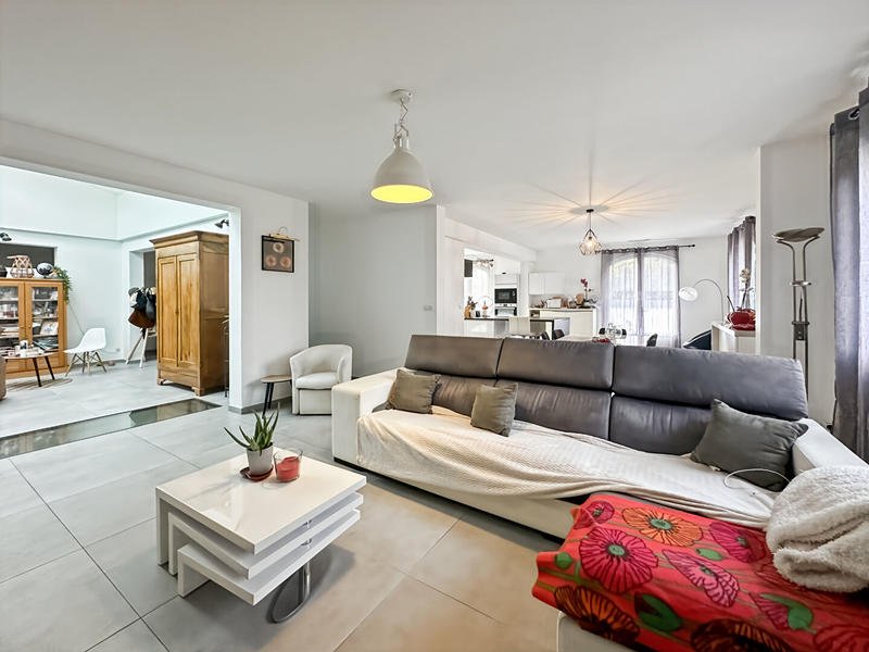 Maison - 175 m² - 7 pièces