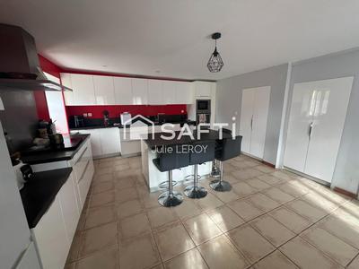 Maison - 111 m² - 5 pièces