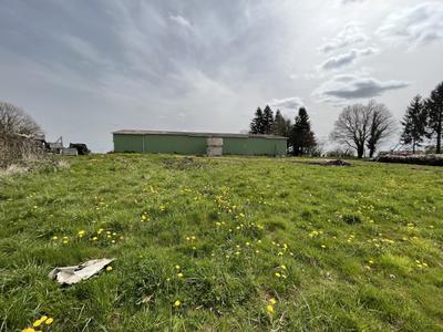 Maison ancienne - 530 m² - 3 pièces