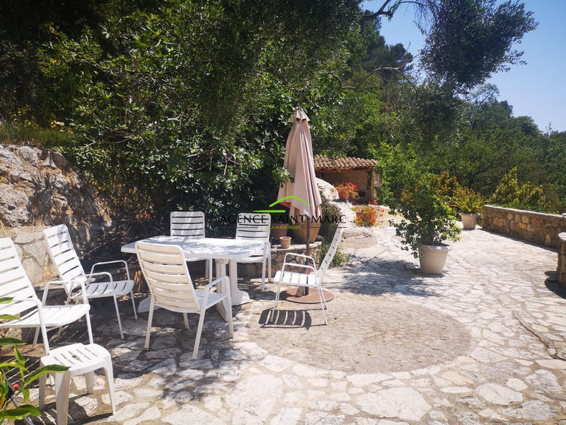 Maison - 221 m² - 5 pièces