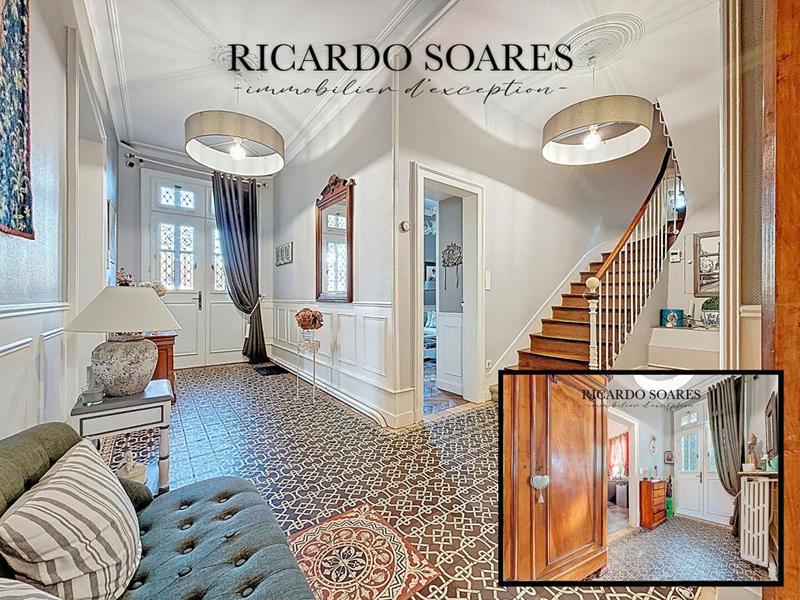 Demeure - 278 m² - 11 pièces