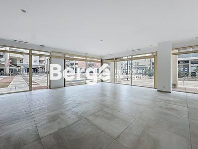 Local commercial - 128 m²