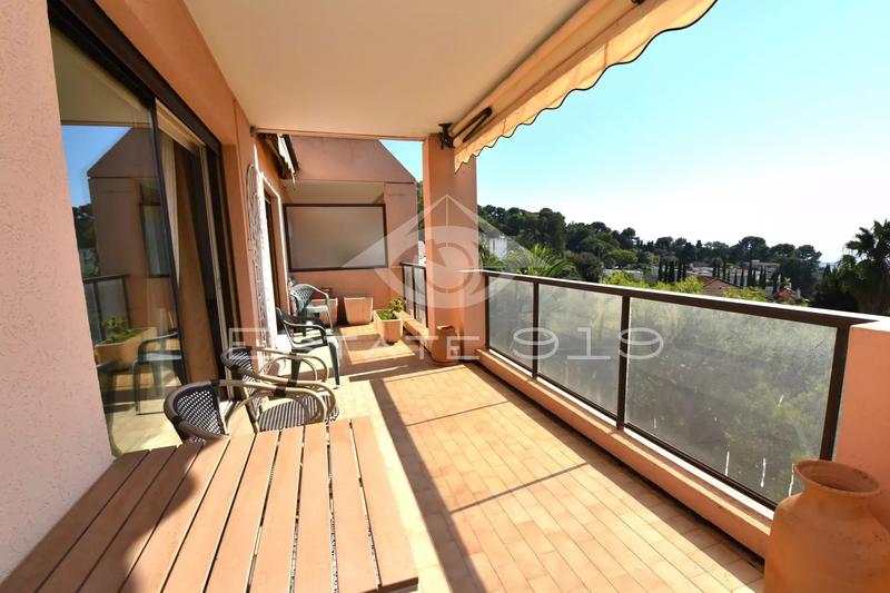 Appartement - 80 m² - 3 pièces