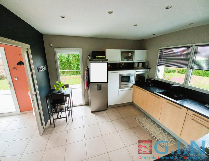 Maison - 195 m² - 7 pièces