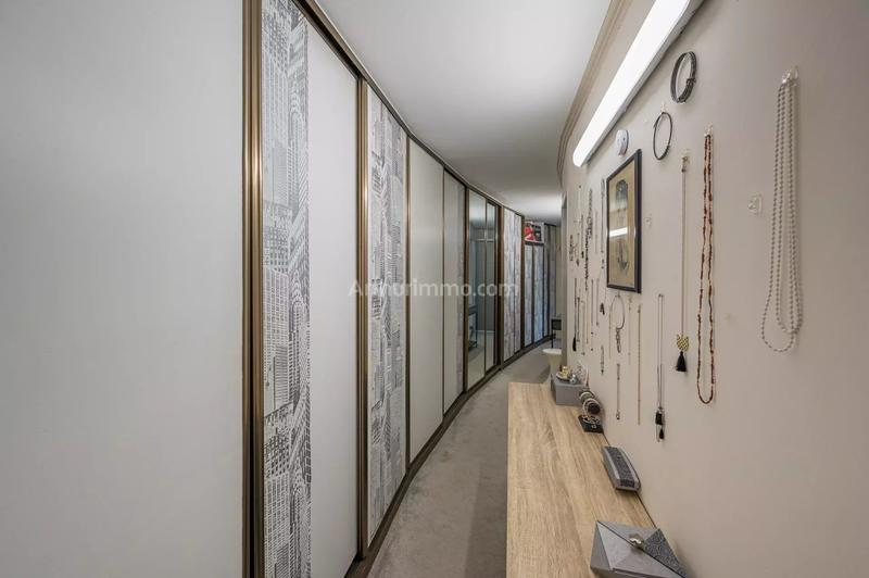 Appartement - 95 m² - 4 pièces