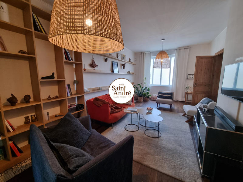 Maison - 165 m² - 8 pièces