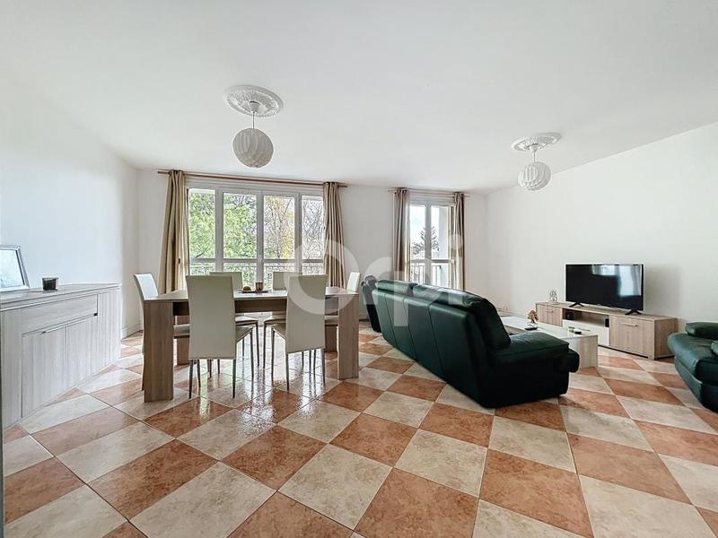 Appartement - 79 m² - 3 pièces