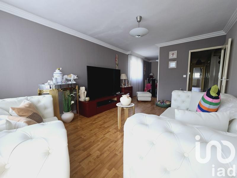 Appartement - 93 m² - 5 pièces