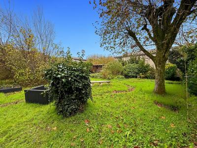 Maison - 240 m² - 10 pièces