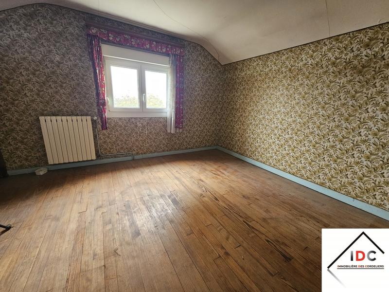 Maison - 90 m² - 5 pièces