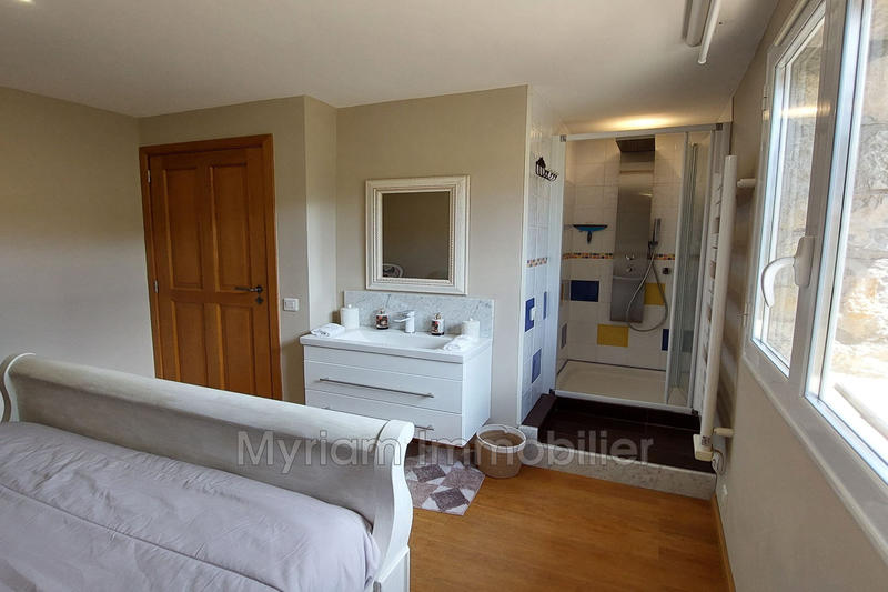 Mas - 185 m² - 6 pièces