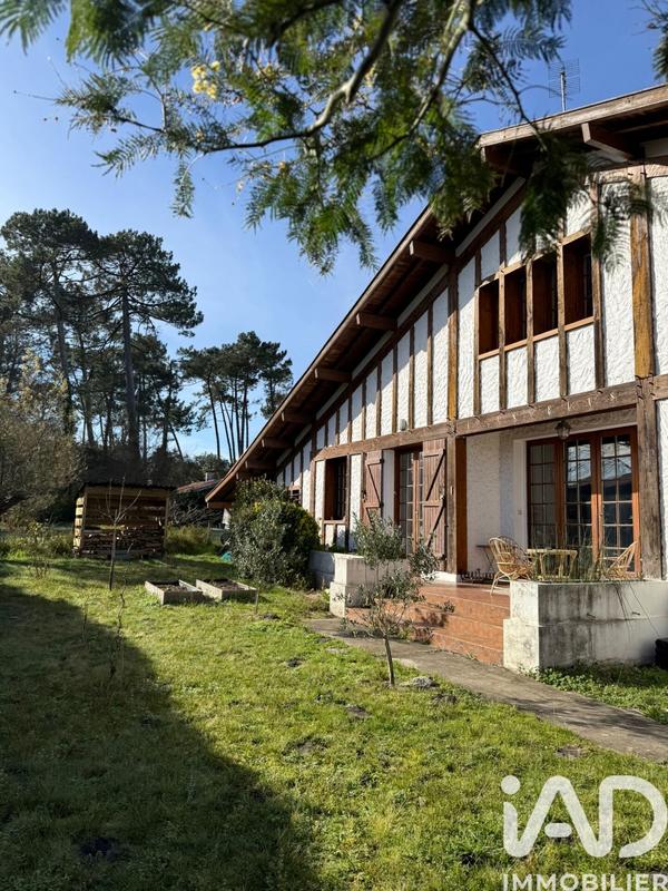 Maison - 200 m² - 7 pièces