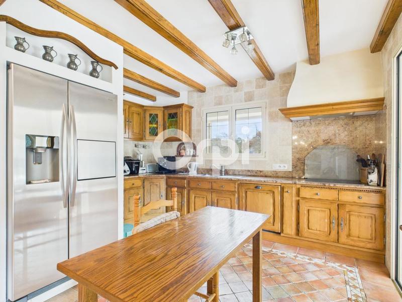 Villa - 285 m² - 9 pièces