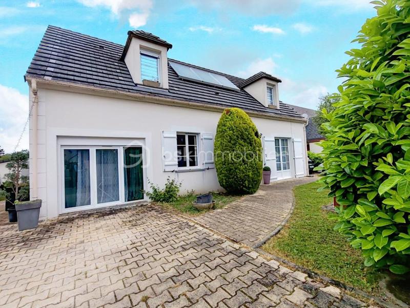 Maison - 202 m² - 8 pièces