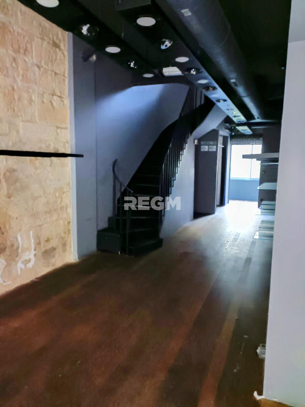 Local commercial - 310 m²