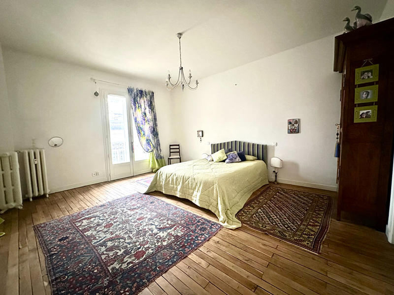 Appartement - 186 m² - 6 pièces