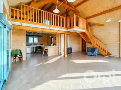 Maison - 137 m² - 6 pièces